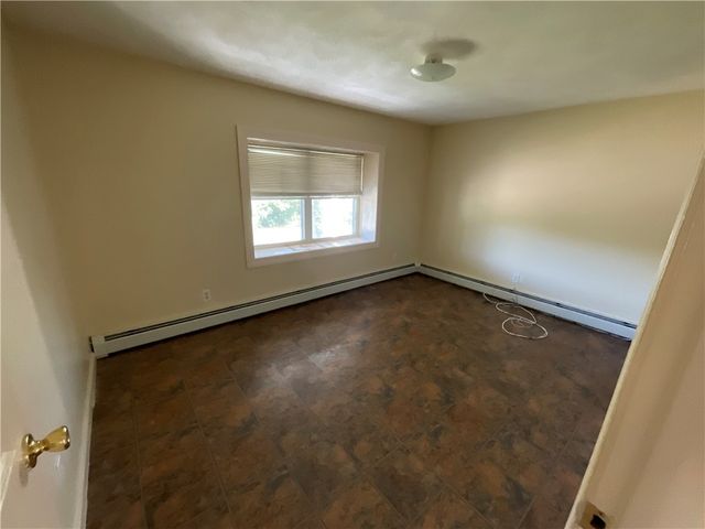 6 Pilgrim Avenue, Coventry, RI 02816