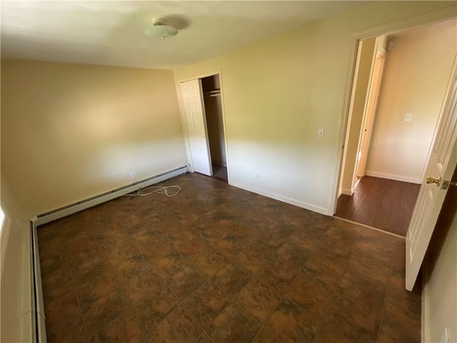 6 Pilgrim Avenue, Coventry, RI 02816