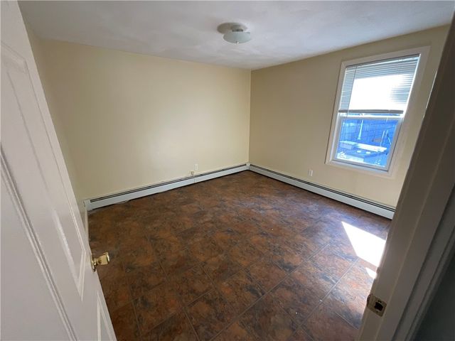 6 Pilgrim Avenue, Coventry, RI 02816