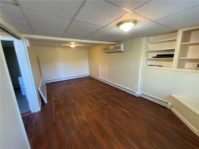 6 Pilgrim Avenue, Coventry, RI 02816