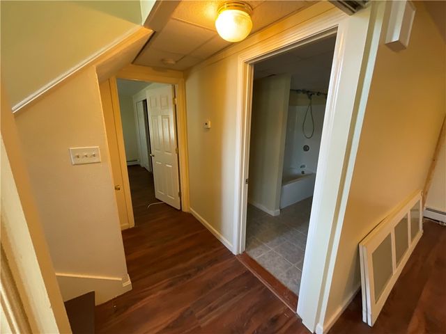 6 Pilgrim Avenue, Coventry, RI 02816