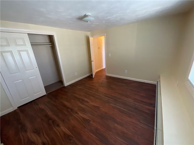 6 Pilgrim Avenue, Coventry, RI 02816