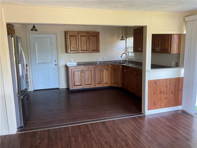 6 Pilgrim Avenue, Coventry, RI 02816