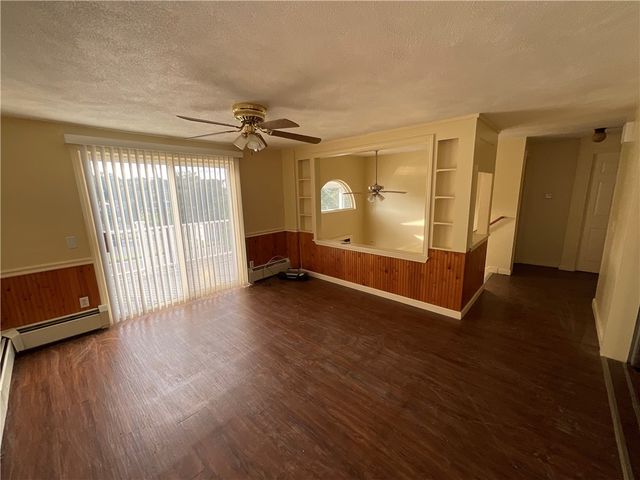 6 Pilgrim Avenue, Coventry, RI 02816