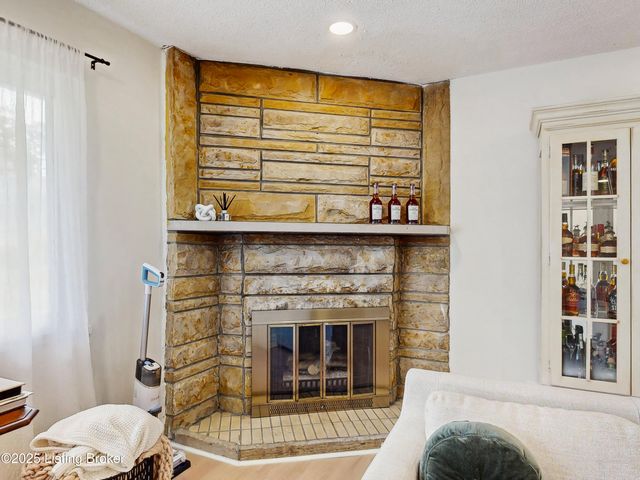 2345 Sycamore Ave, Louisville, KY 40206