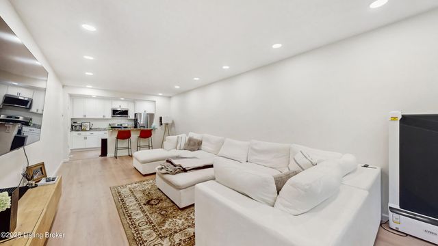 2345 Sycamore Ave, Louisville, KY 40206