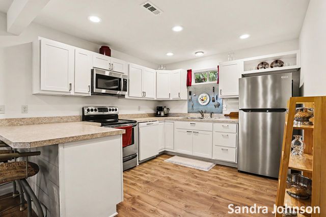 6180 Rook Road, Plainwell, MI 49080