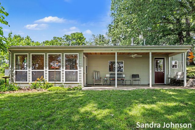 6180 Rook Road, Plainwell, MI 49080