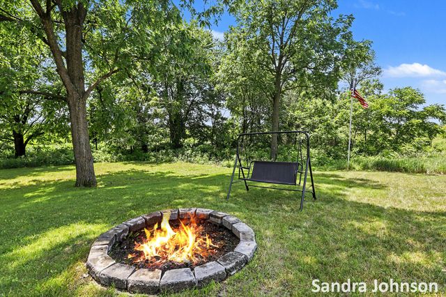 6180 Rook Road, Plainwell, MI 49080
