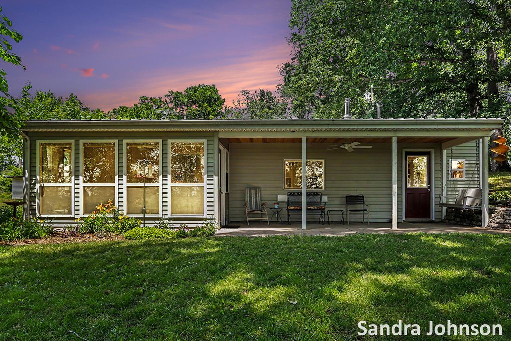 6180 Rook Road, Plainwell, MI 49080