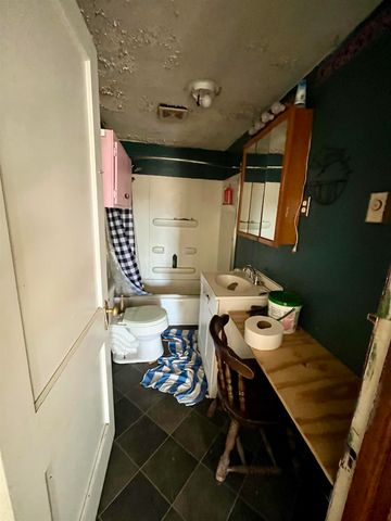 560 DOOMS CROSSING RD, Waynesboro, VA 22980