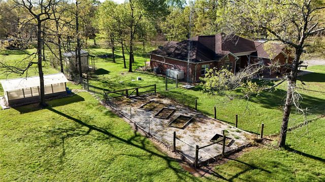 88 Vela Road, Huntsville, TX 77340