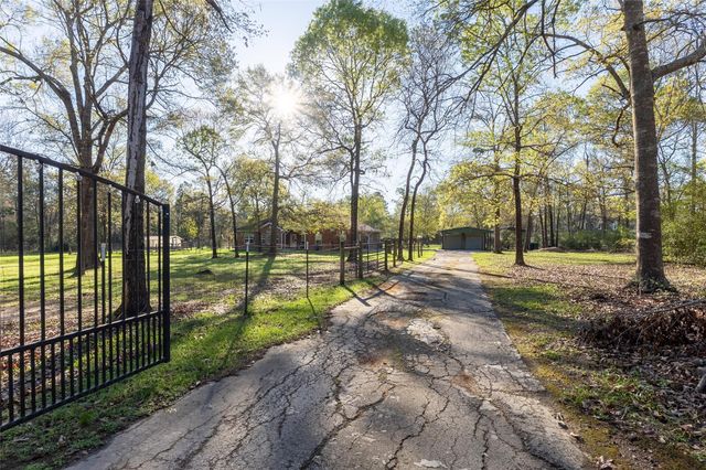 88 Vela Road, Huntsville, TX 77340