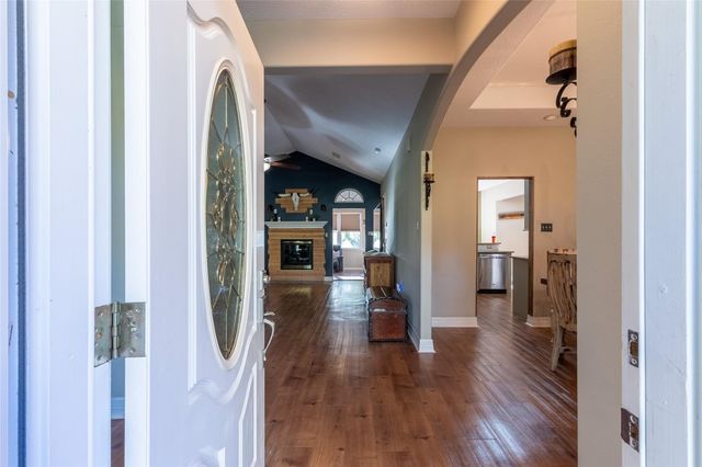 88 Vela Road, Huntsville, TX 77340