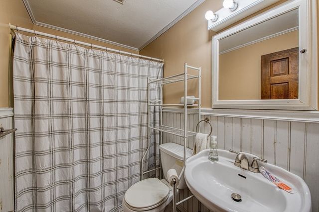 12 Brewster Rd, Randolph, MA 02368