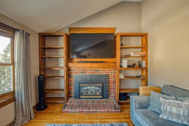 12 Brewster Rd, Randolph, MA 02368