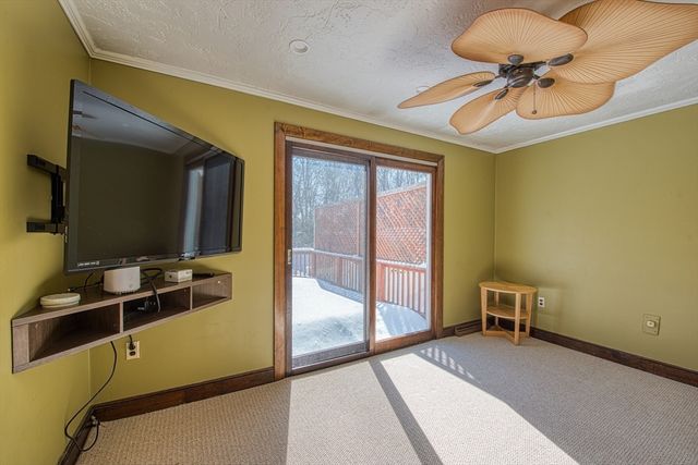 12 Brewster Rd, Randolph, MA 02368