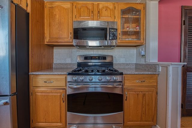 12 Brewster Rd, Randolph, MA 02368