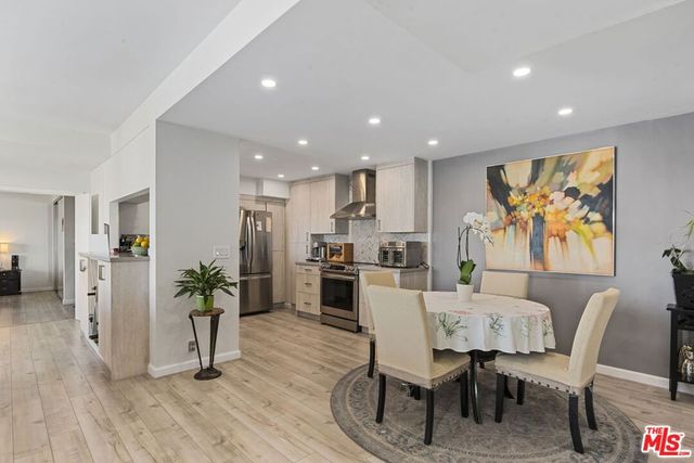 1155 N La Cienega Boulevard 1002, West Hollywood, CA 90069