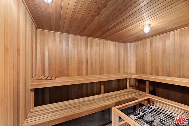 1155 N La Cienega Boulevard 1002, West Hollywood, CA 90069