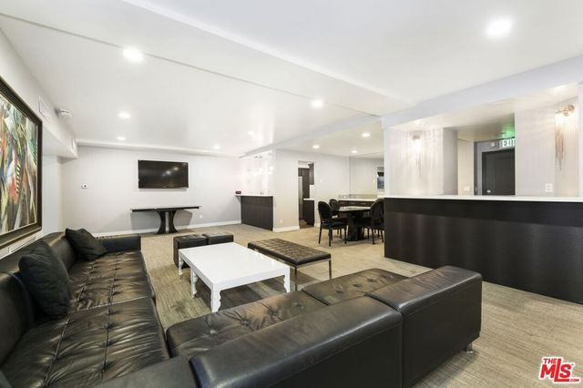 1155 N La Cienega Boulevard 1002, West Hollywood, CA 90069