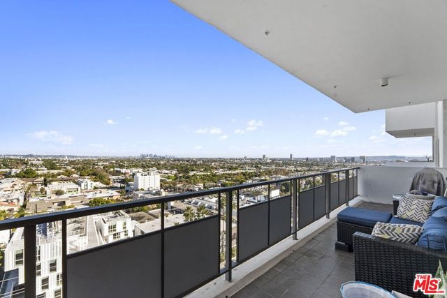 1155 N La Cienega Boulevard 1002, West Hollywood, CA 90069