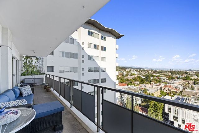 1155 N La Cienega Boulevard 1002, West Hollywood, CA 90069