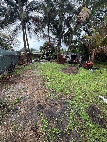 4021 SW 26th St, West Park, FL 33023