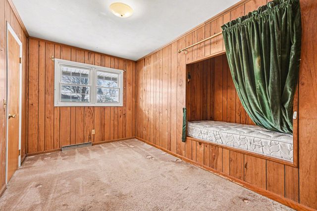 718 S Douglas Avenue, Three Rivers City, MI 49093