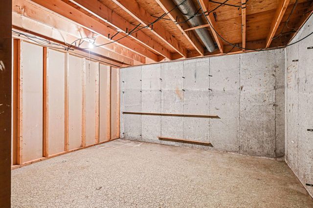 718 S Douglas Avenue, Three Rivers City, MI 49093