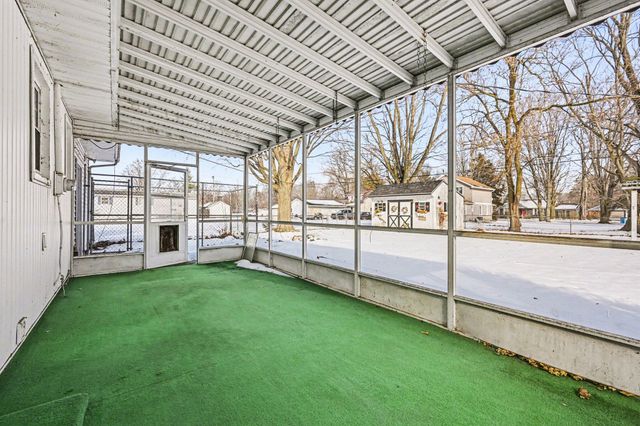 718 S Douglas Avenue, Three Rivers City, MI 49093