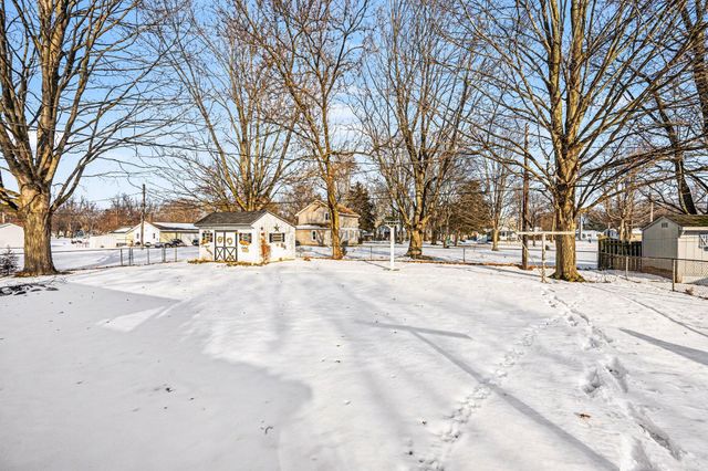 718 S Douglas Avenue, Three Rivers City, MI 49093