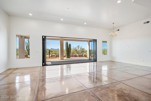 11790 N Migitty Lane, Tucson, AZ 85742