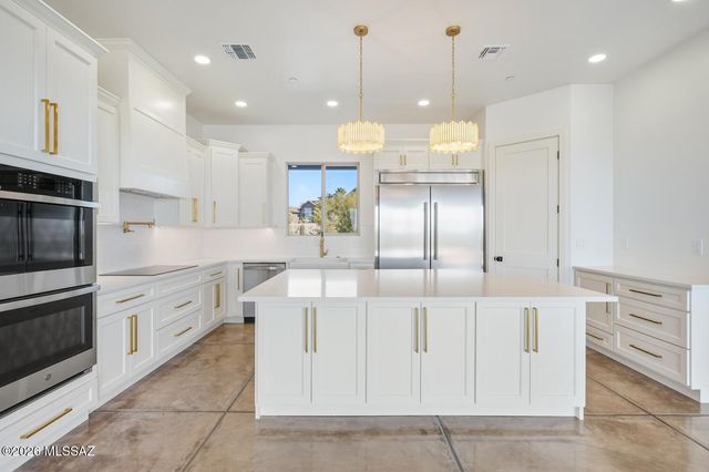 11790 N Migitty Lane, Tucson, AZ 85742