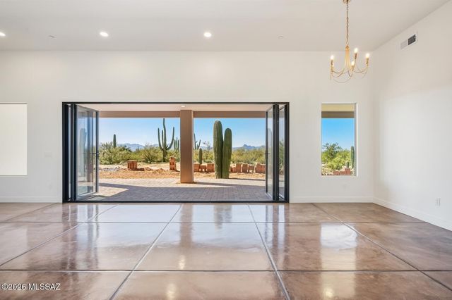 11790 N Migitty Lane, Tucson, AZ 85742