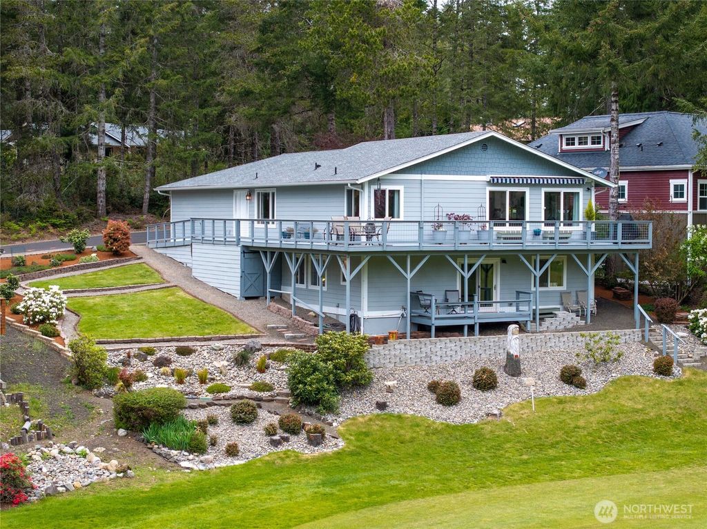 121 E Fir Tree Lane, Union, WA 98592