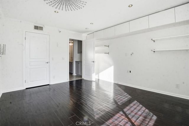 7320 Hawthorn Avenue 108, Los Angeles, CA 90046