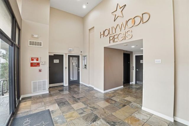 7320 Hawthorn Avenue 108, Los Angeles, CA 90046