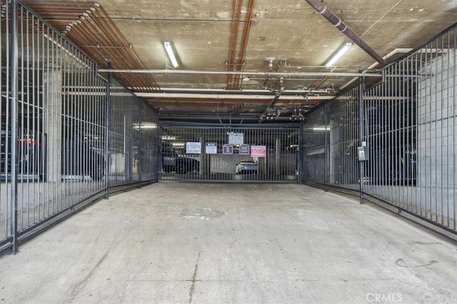 7320 Hawthorn Avenue 108, Los Angeles, CA 90046