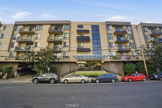 7320 Hawthorn Avenue 108, Los Angeles, CA 90046