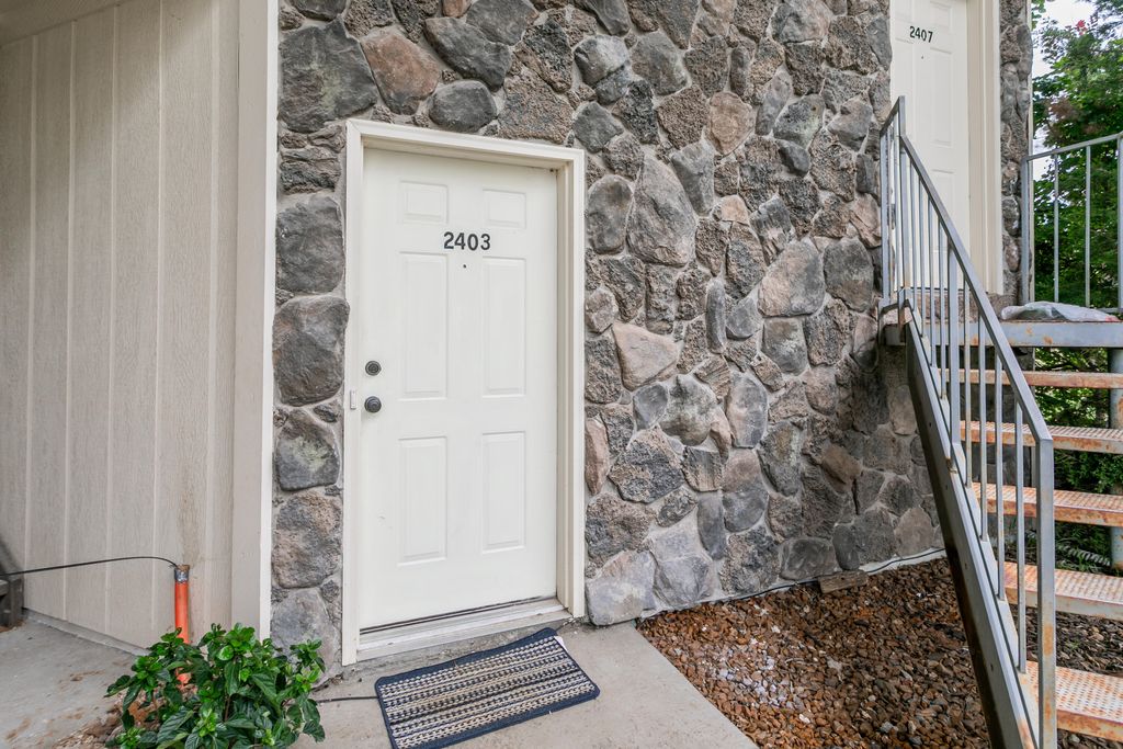2403 PARK DEVILLE PL, Columbia, MO 65203
