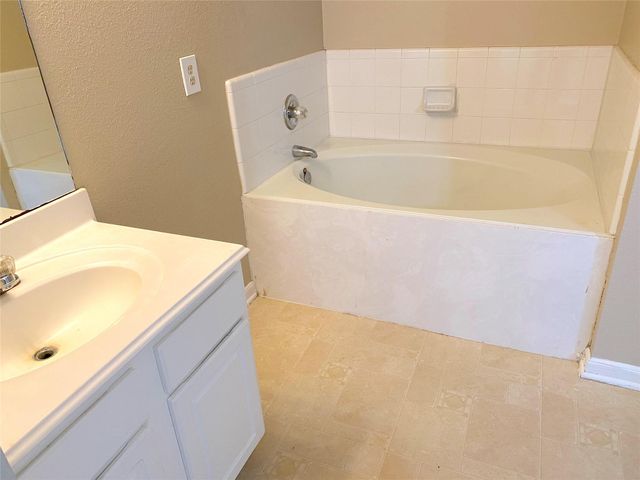 15106 Western Skies Drive, Houston, TX 77086