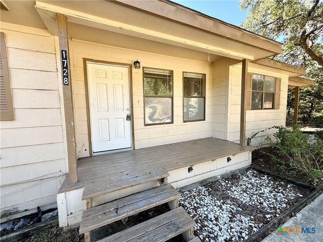 1728 Colleen, Canyon Lake, TX 78133