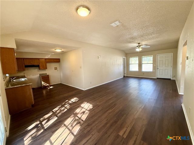 1728 Colleen, Canyon Lake, TX 78133