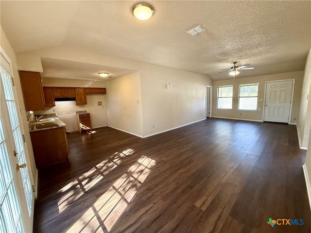 1728 Colleen, Canyon Lake, TX 78133
