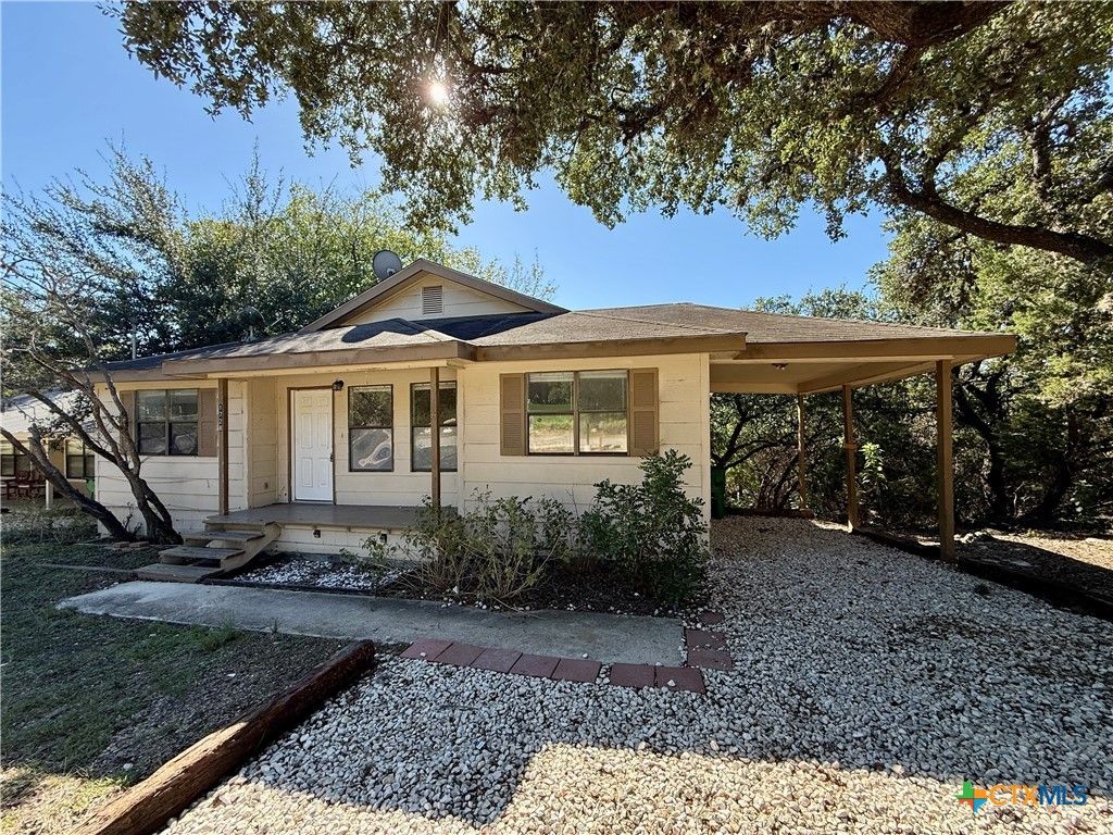 1728 Colleen, Canyon Lake, TX 78133