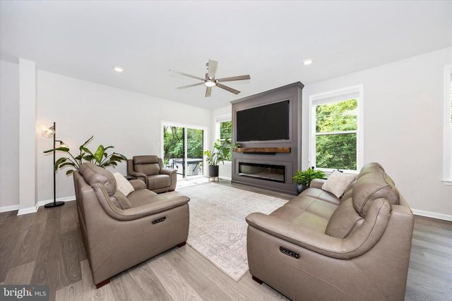 700 BOND ST, Frederick, MD 21701
