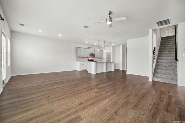 6930 STIPE Ln, Converse, TX 78109