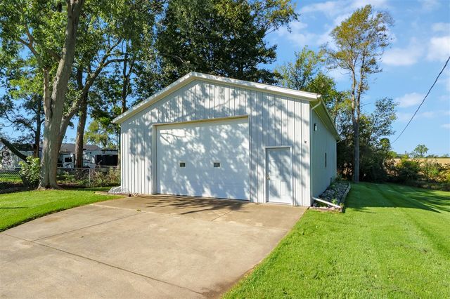 11940 S 10th Street, Schoolcraft, MI 49087