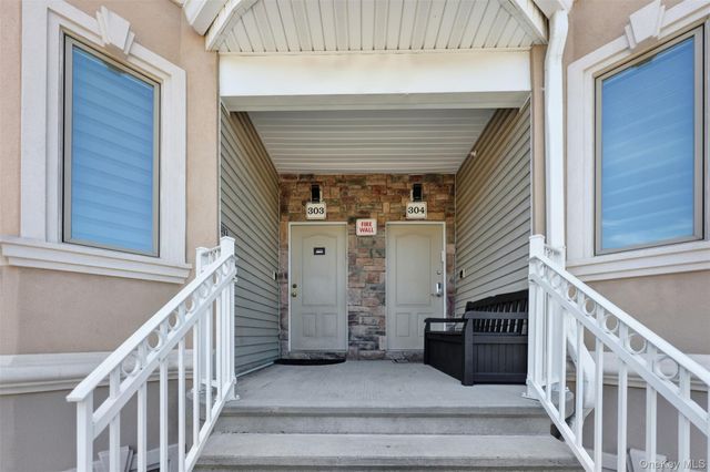 6 Rose Garden Way 304, Monsey, NY 10952